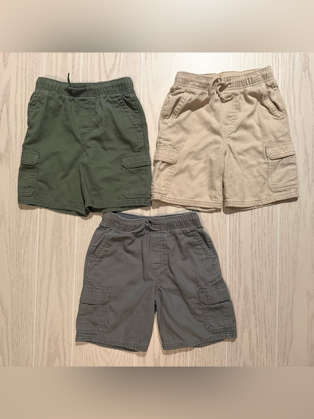 OshKosh B’gosh Boys Size 6 Cargo Shorts 3pc Lot Pull On Khaki Green Gray Casual